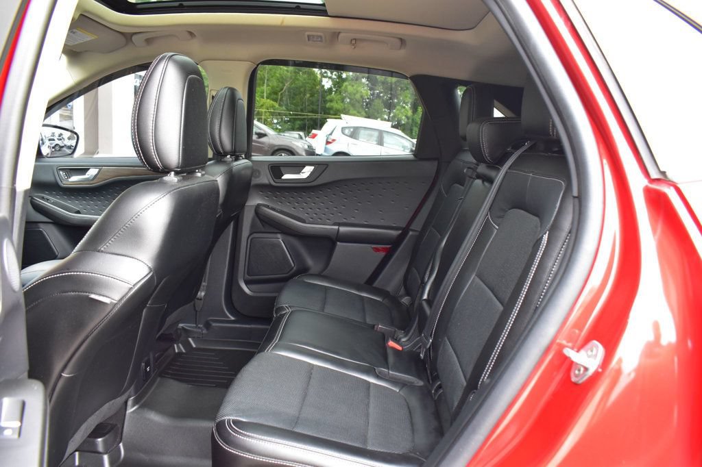Used 2020 Ford Escape Titanium AWD/4WD image 20