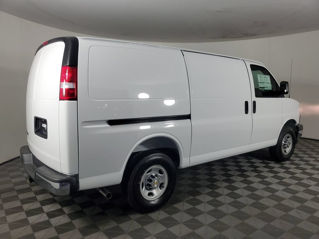 New 2026 Chevrolet Express 2500 w/ Driver Convenience Package RWD image 4