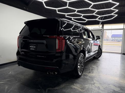 Used 2023 GMC Yukon XL Denali Ultimate w/ LPO, Floor Liner Package image 3