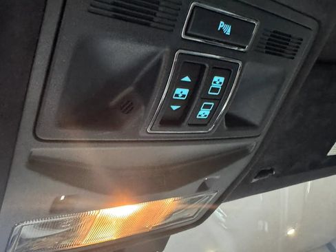 Used 2015 Jaguar XJ RWD image 21