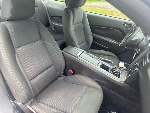 Used 2010 Ford Mustang Coupe RWD image 39