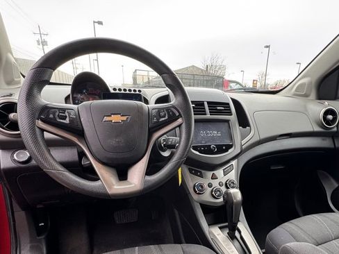 Used 2014 Chevrolet Sonic LT w/ Fun and Sun Package image 9