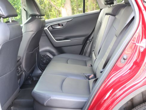 Used 2021 Toyota RAV4 Limited w/ Limited Grade Weather Package AWD/4WD image 16