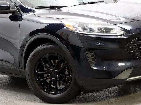 Used 2021 Ford Escape SE w/ Convenience Package image 3