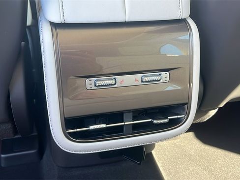 New 2025 Lincoln Nautilus Black Label w/ Jet Appearance Package image 8