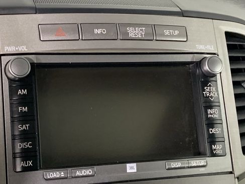 Used 2011 Toyota Venza AWD w/ Premium Pkg #2 image 11