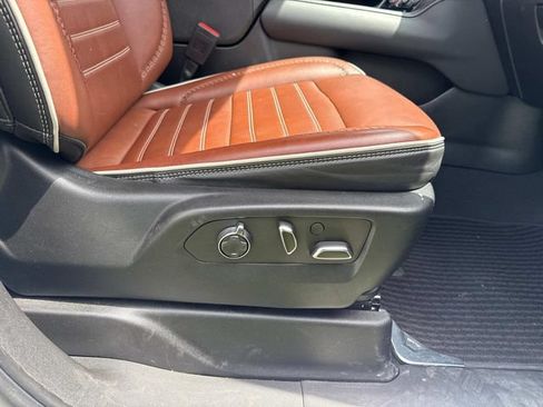 Used 2023 GMC Yukon XL Denali Ultimate AWD/4WD image 14