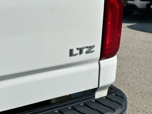 Used 2022 Chevrolet Silverado 3500 LTZ w/ Snow Plow Prep/Camper Package image 17