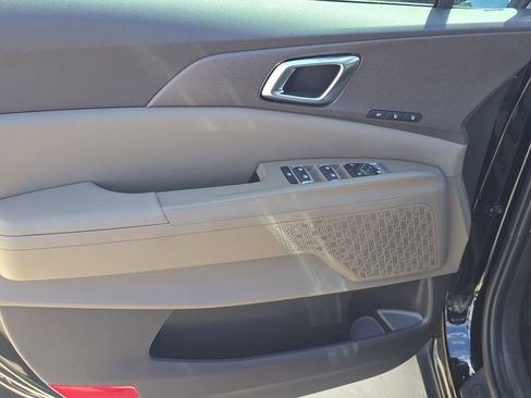 New 2026 Kia Carnival EX FWD image 19