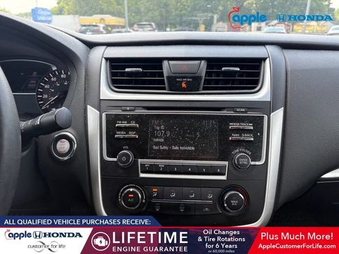 Used 2016 Nissan Altima 2.5 SR FWD image 8