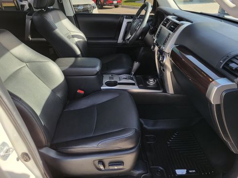 Used 2021 Toyota 4Runner Limited AWD/4WD image 9