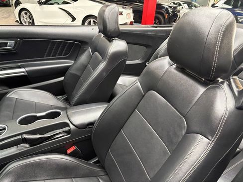 Used 2023 Ford Mustang Premium RWD image 29
