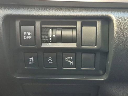 Used 2023 Subaru Crosstrek 2.5i Limited image 11