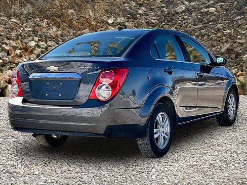 Used 2012 Chevrolet Sonic LT image 2