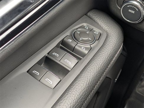 Used 2025 GMC Yukon Denali image 23