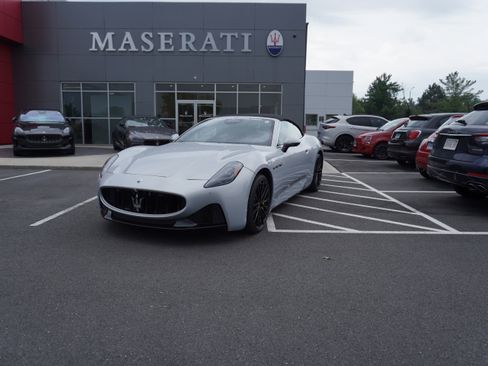 New 2025 Maserati GranCabrio Modena image 1