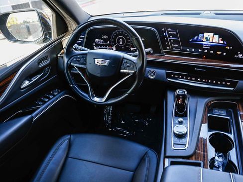 Used 2022 Cadillac Escalade ESV Luxury image 14