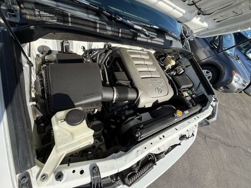 Used 2010 Toyota Tundra Grade image 27