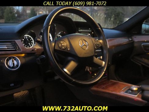 Used 2012 Mercedes-Benz E 350 4MATIC Sedan image 31