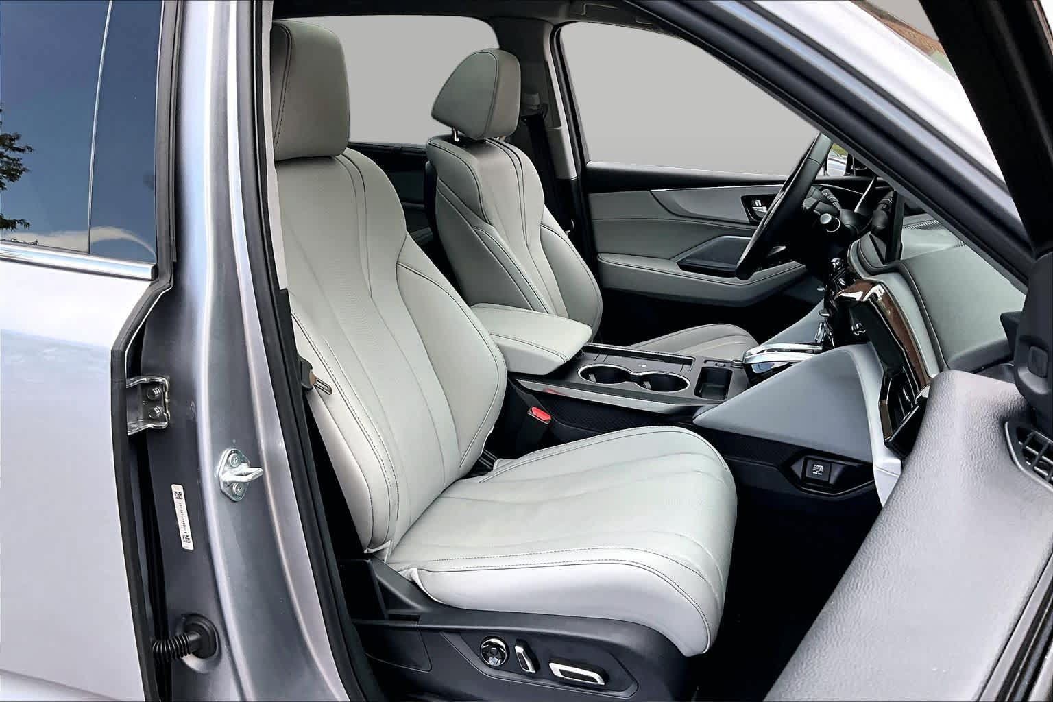 Used 2026 Acura MDX w/ Technology Package FWD image 9