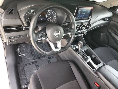 Used 2025 Nissan Sentra SV FWD image 12