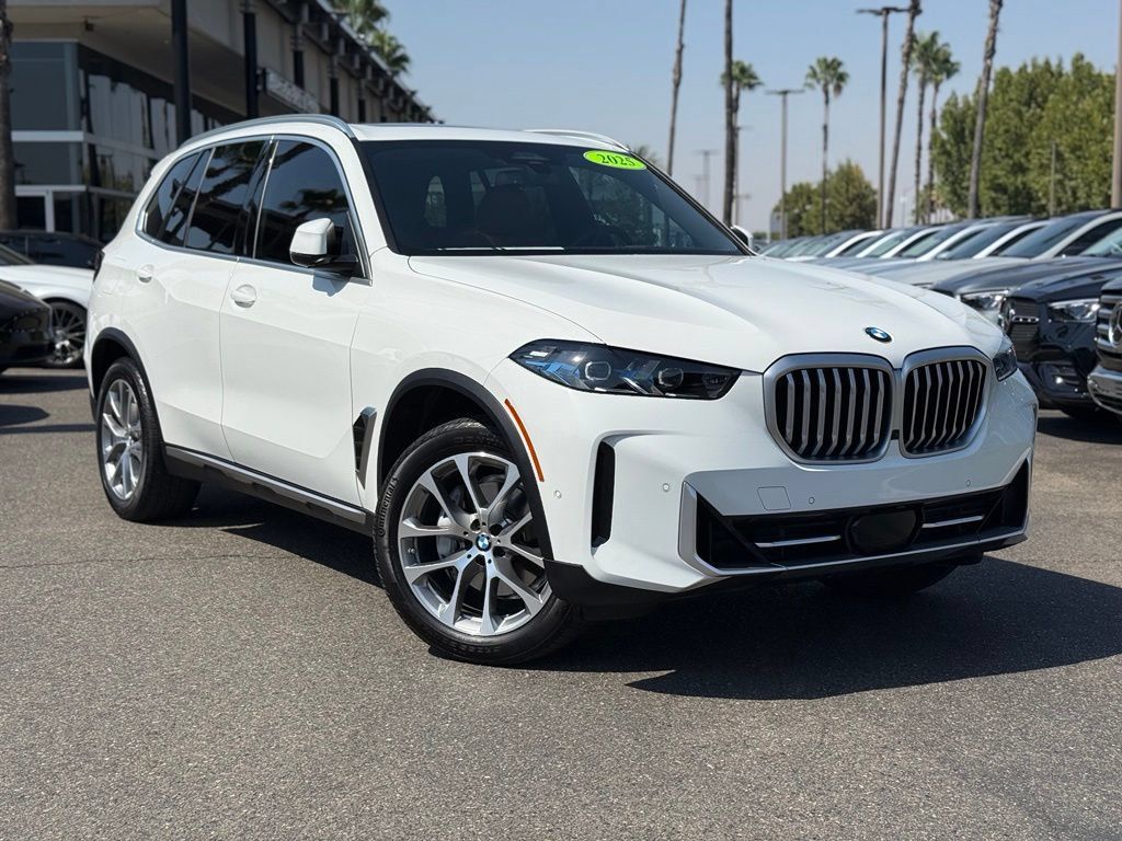 Used 2025 BMW X5 xDrive40i w/ Premium Package AWD/4WD image 1