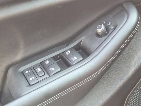Used 2025 Jeep Grand Cherokee L Altitude RWD image 26