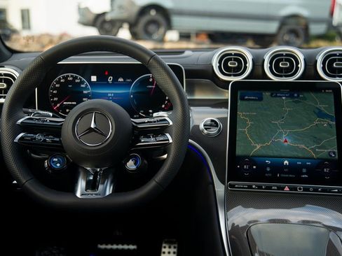 New 2025 Mercedes-Benz GLC 63 AMG S image 32