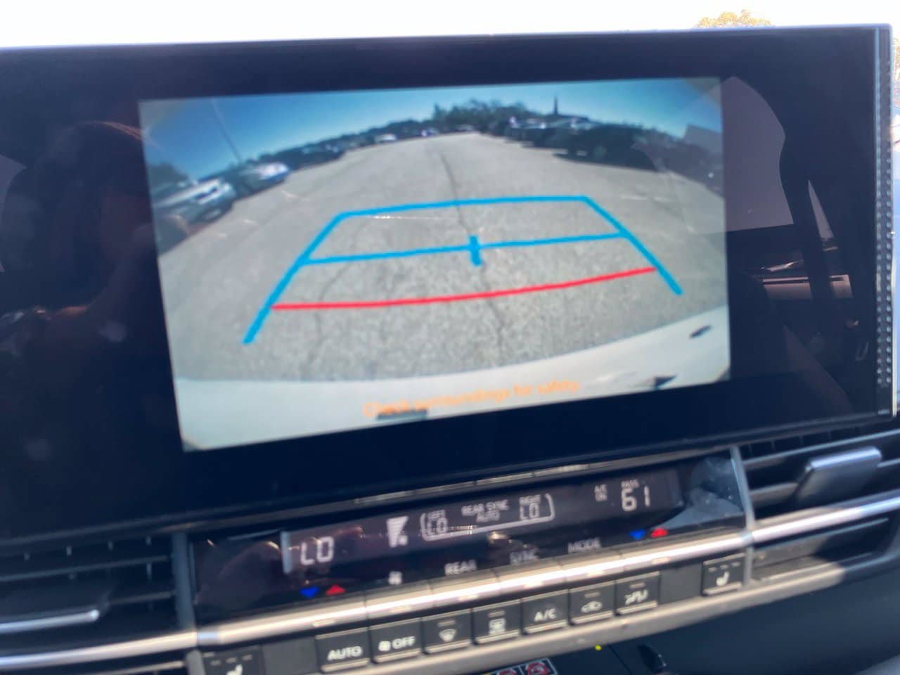 Used 2025 Toyota Sienna XLE FWD image 11