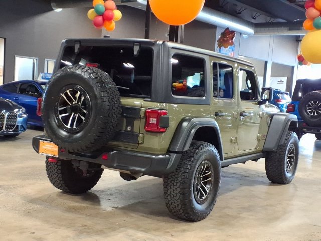 Used 2025 Jeep Wrangler Unlimited Rubicon w/ XTREMEE 35" Tire Package AWD/4WD image 6