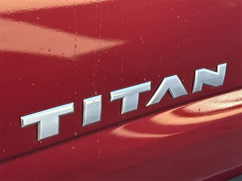 Used 2021 Nissan Titan Platinum Reserve w/ Moonroof Package image 9