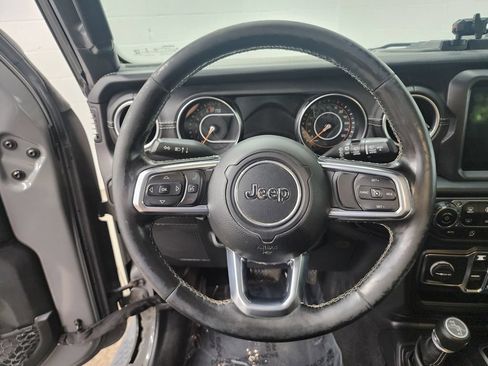 Used 2020 Jeep Wrangler Unlimited Sahara w/ Uconnect 4C Nav & Sound Group AWD/4WD image 13