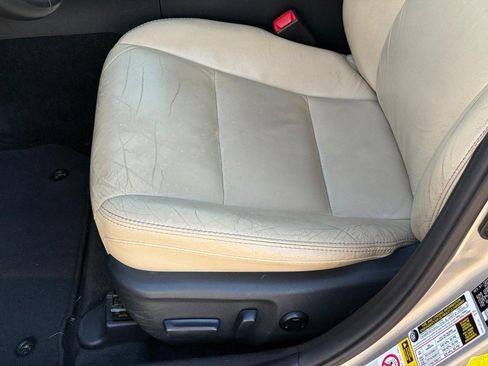 Used 2013 Toyota Avalon XLE Premium FWD image 19