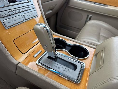 Used 2010 Lincoln Navigator 2WD image 28