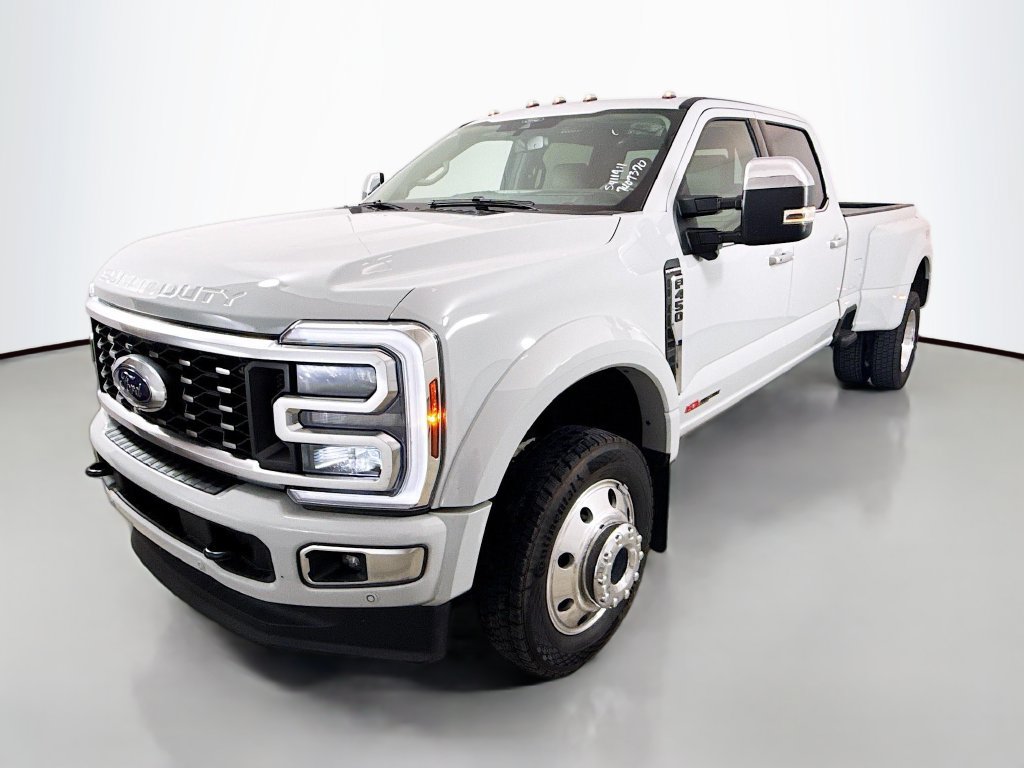 Used 2026 Ford F450 Platinum w/ Platinum Plus Package AWD/4WD image 3