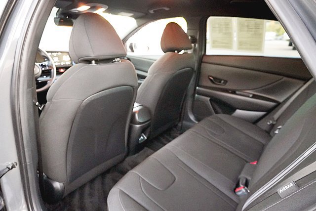 Certified 2025 Hyundai Elantra Sport FWD image 25