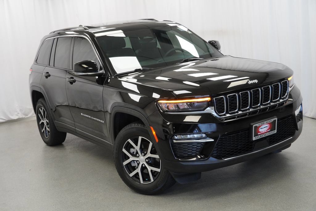 Used 2024 Jeep Grand Cherokee Limited AWD/4WD image 15