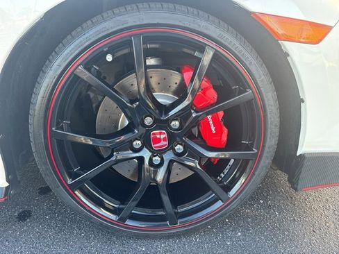 Used 2019 Honda Civic Type R image 4