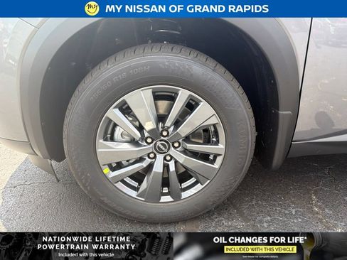 New 2026 Nissan Pathfinder SV AWD/4WD image 10