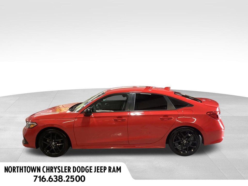 Used 2023 Honda Civic Sport image 2
