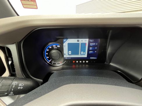 Used 2023 Ford Bronco Wildtrak image 9