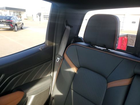 Used 2025 GMC Canyon AT4 w/ Technology Plus Package image 13