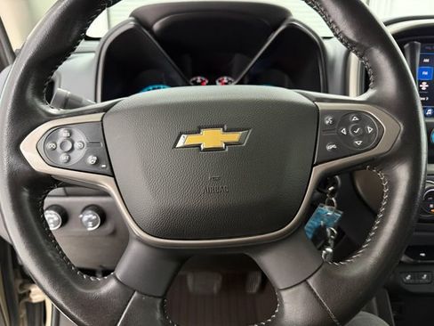 Used 2022 Chevrolet Colorado Z71 AWD/4WD image 14