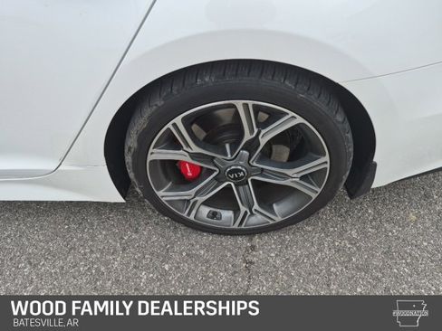 Used 2021 Kia Stinger GT1 image 10
