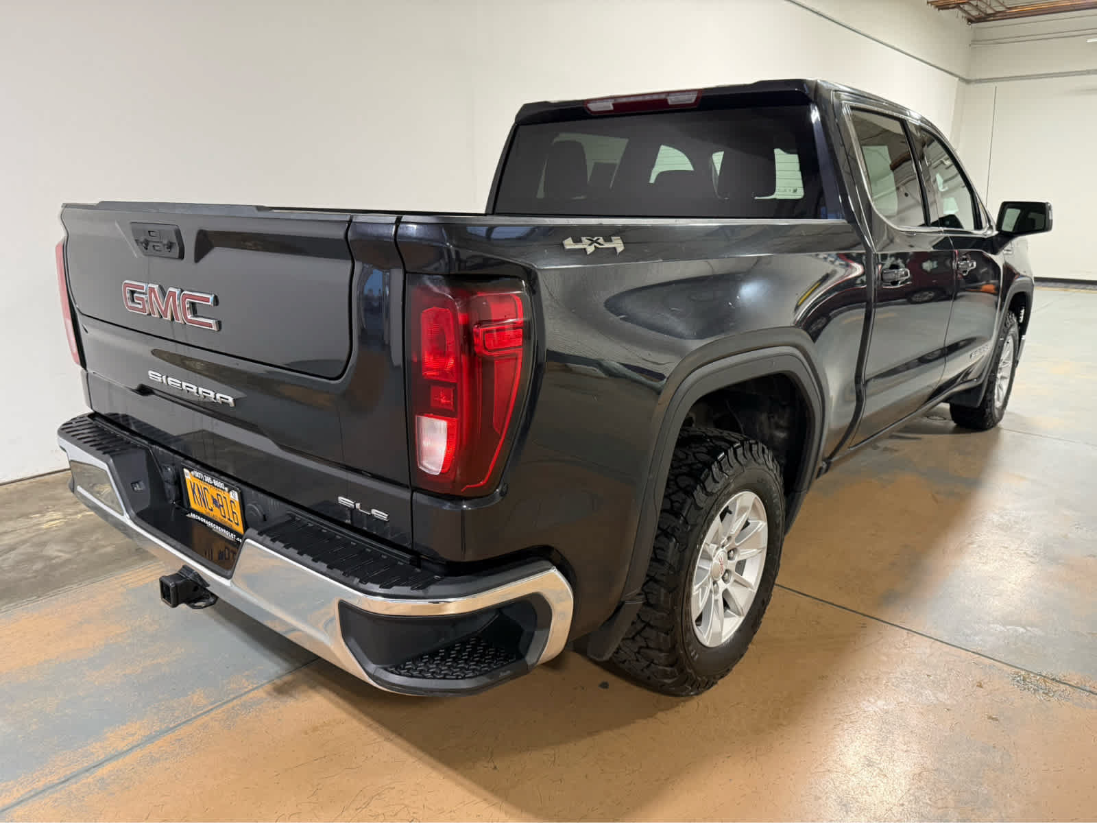 Used 2024 GMC Sierra 1500 SLE AWD/4WD image 7