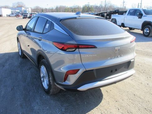 New 2026 Buick Envista Preferred image 8