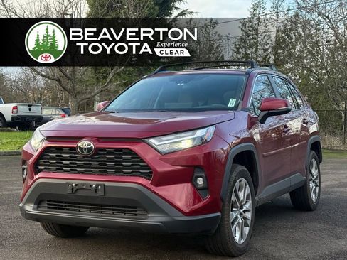 Used 2023 Toyota RAV4 XLE Premium image 1