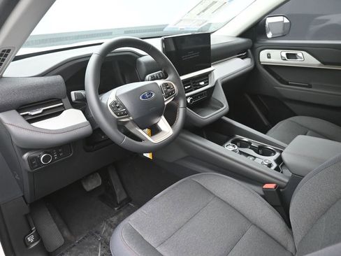 New 2026 Ford Explorer Active image 12
