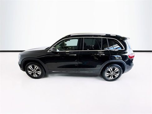 New 2025 Mercedes-Benz GLB 250 4MATIC image 2