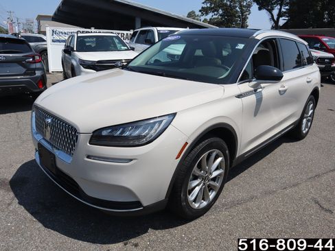 Used 2022 Lincoln Corsair AWD w/ Premium Package image 7